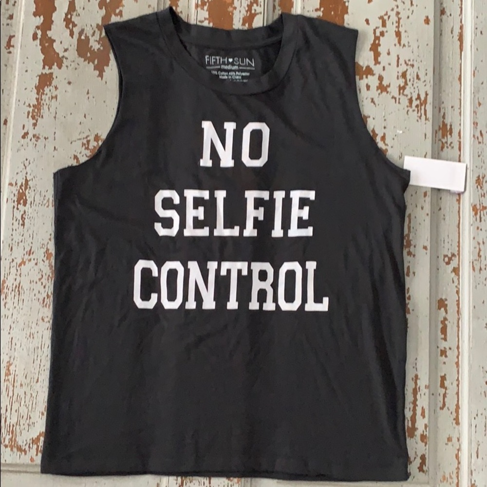🆕-Graphic tank by Fifth & Sun